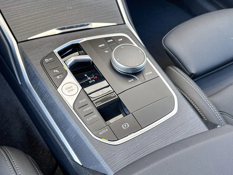 BMW 3 Serie Touring 330e