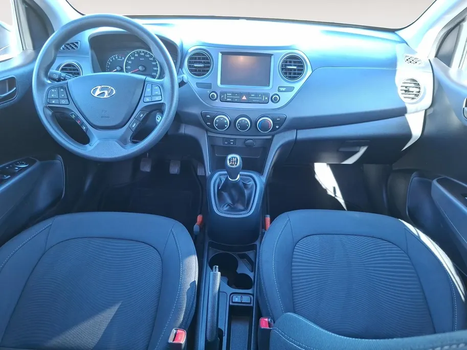 Hyundai i10 1.0i Comfort | Airco | Navigatie | Apple Carplay/Android Auto | Cruisecontrol | Bluetooth | Nieuwe APK | 12 Maanden BOVAG garantie |