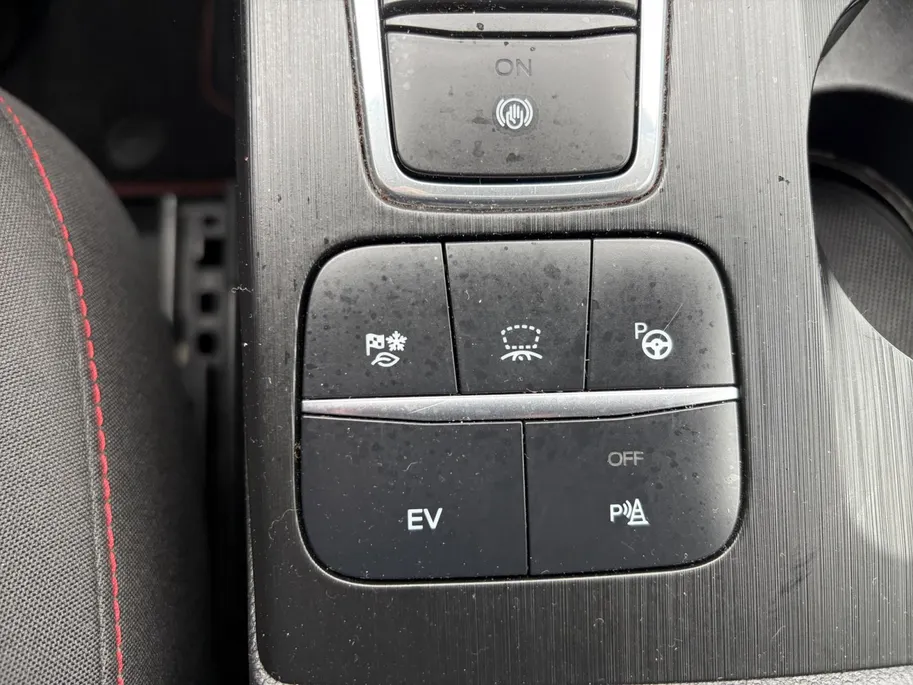 Ford Kuga 2.5 PHEV ST-Line 225PK | Adaptieve Cruise Control | Winter Pack | BLIS | Head Up Display | LED | El. Achterklep | Navigatie | Camera |