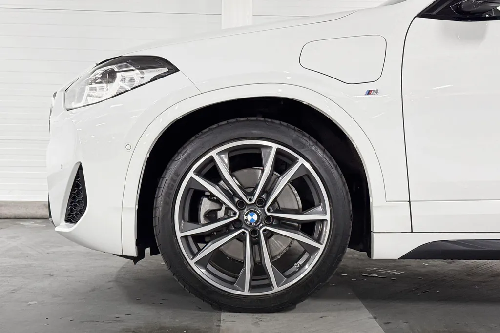 BMW X2 xDrive25e