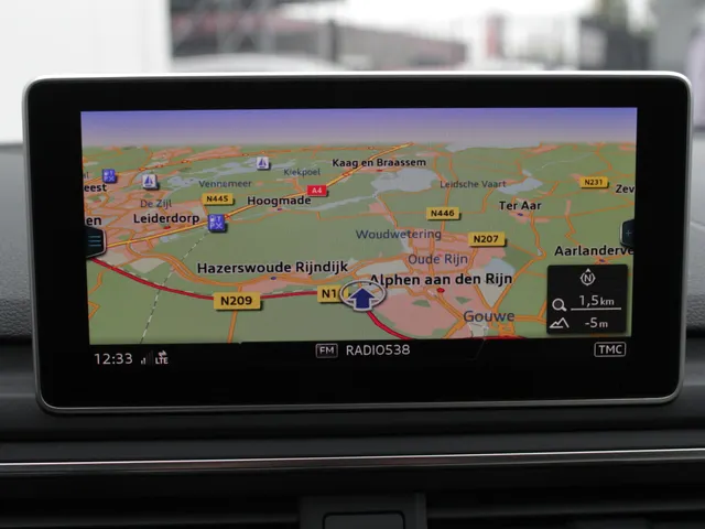 Audi A4 Limousine 35 TFSI Design Pro Line Plus | Navi | Digital dash | Leder | Schuifdak | Cruise