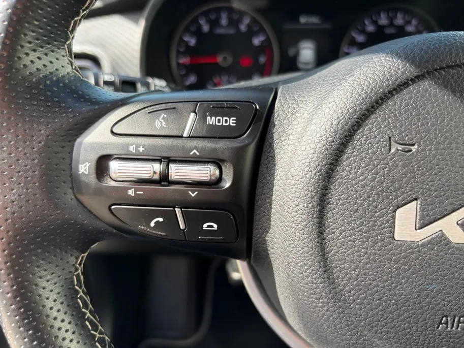 Kia Stonic 1.0 T-GDi MHEV GT-PlusLine | Navi | Clima | Camera | Schuif-/Kanteldak | Dodehoekdetectie | Stoel-/Stuurverwarming | LED-Koplampen | Carplay | LM Velgen