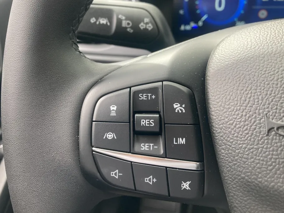 Ford Focus 1.0 EcoBoost Hybrid 155pk Automaat TitaniumX Wagon Groot Navigatie - Winter pakket - AGR bestuurdersstoel
