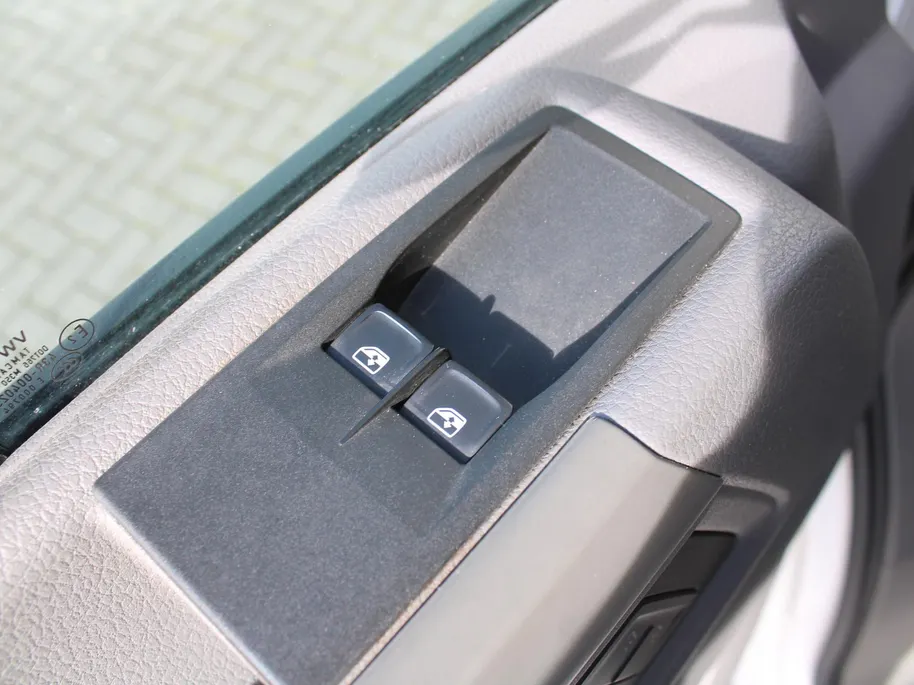 MAN TGE 35 2.0 L4H3 | Automaat | Trekhaak | Side bars | Airco | Laadruimte betimmerd |