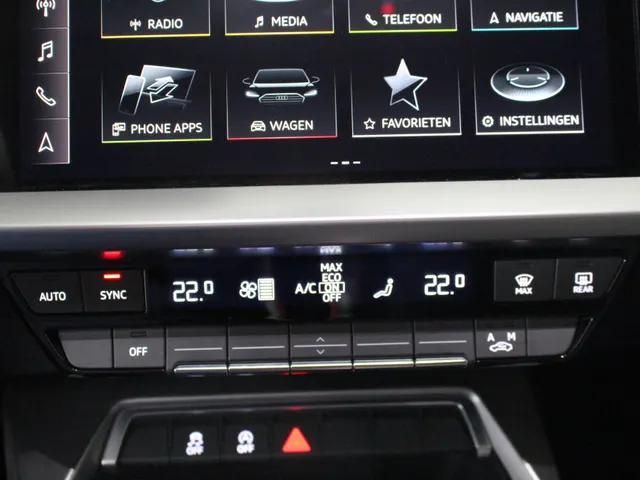 Audi A3 Limousine 30 TFSI Advanced edition Navigatie | Cruise Control | 17' Velgen | PDC Achter