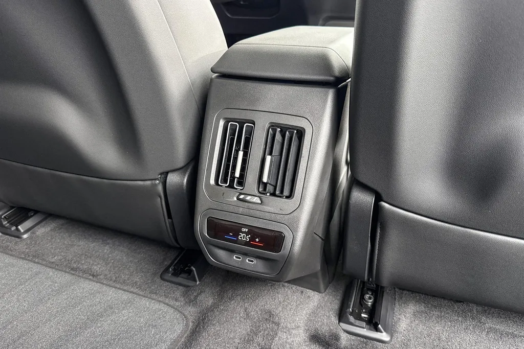 BMW i3 Sedan 50 xDrive First Edition 113.4 kWh