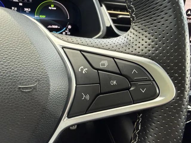 Renault Captur 1.6 E-Tech full hybrid 145 E-Tech engineered | NL Auto | Groot Navi scherm | Dode hoek detectie | LM 18 inch | Trekhaak | Luxe uitvoering