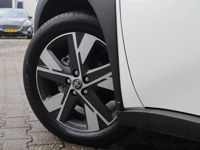 Toyota Aygo X Hybrid 115 play | LM Velgen | Stoelverwarming
