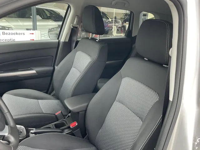 Suzuki Vitara 1.4 Boosterjet Select | Automaat | PDC | Stoelverw. |