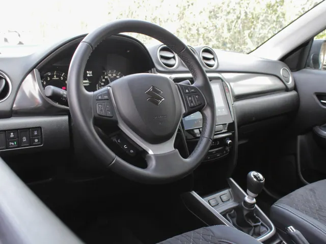 Suzuki Vitara 1.4 Boosterjet Smart Hybrid Style | Navi | Cruise | Clima | Camera | Lm-Velgen