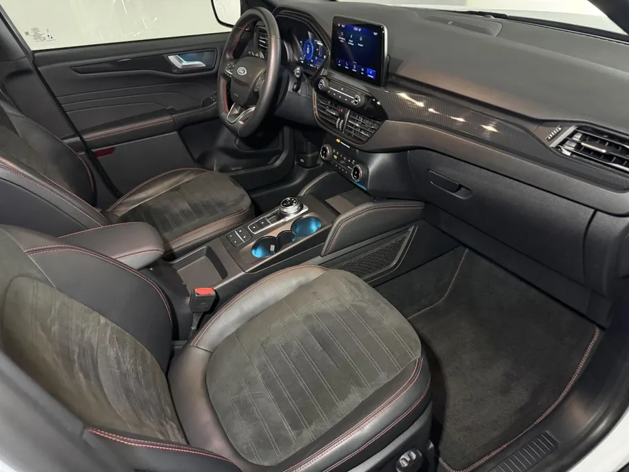 Ford Kuga 2.5 PHEV ST-Line X 225pk | Trekhaak | BLIS | B&O | Winterpack | 19'' lichtmetalen velgen