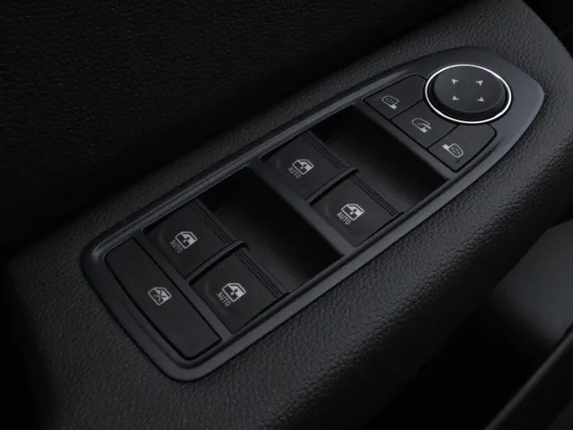 Mitsubishi Colt 1.6 HEV Intense+ Adaptive Cruise | Keyless | Navi
