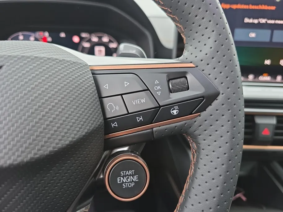 CUPRA Formentor 1.5 TSI e-Hybrid Business 204Pk | Panoramadak | Elektr. Trekhaak | Stoelverwarming | Elektr. Achterklep | Matrix Led koplampen | Virtual Cockpit | Fabrieksgarantie |