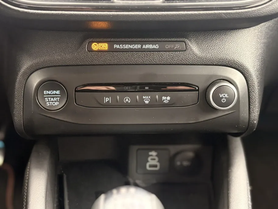 Ford Focus Wagon 1.0 EcoBoost ST Line 125 PK WINTER PACK I LEDEREN BEKLEDING I APPLE CARPLAY / ANDROID AUTO I ' 18 ' VELGEN I