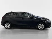 Kia Ceed 1.0 T-GDi DynamicPlusLine | Stoel/Stuurverwarming | Half Leder | Keyless Entry | Navigatie | Apple/Android Carplay |