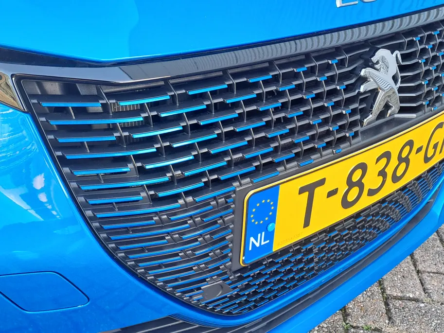 Peugeot e-208 EV Active Pack 50 kWh | Cruise control | Navigatiesysteem | Keyless start | DAB | LM Velgen | 100% Elektrisch | SOH 95,6 %