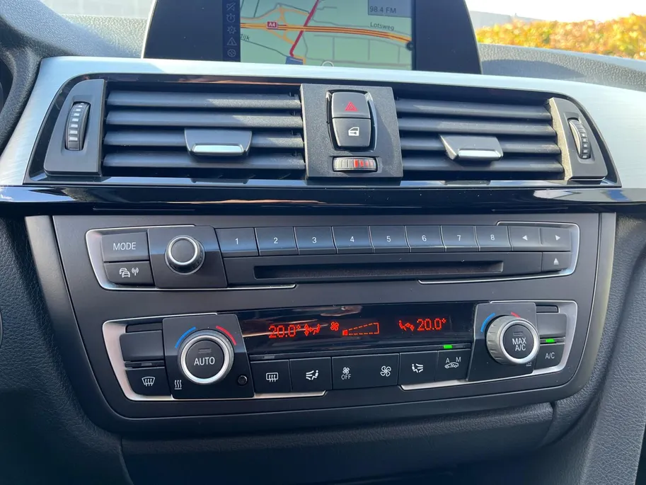 BMW 3 Serie Touring 316i Executive Sport NL Auto | unieke km.stand | navigatie | lm velgen | cruise | etc.