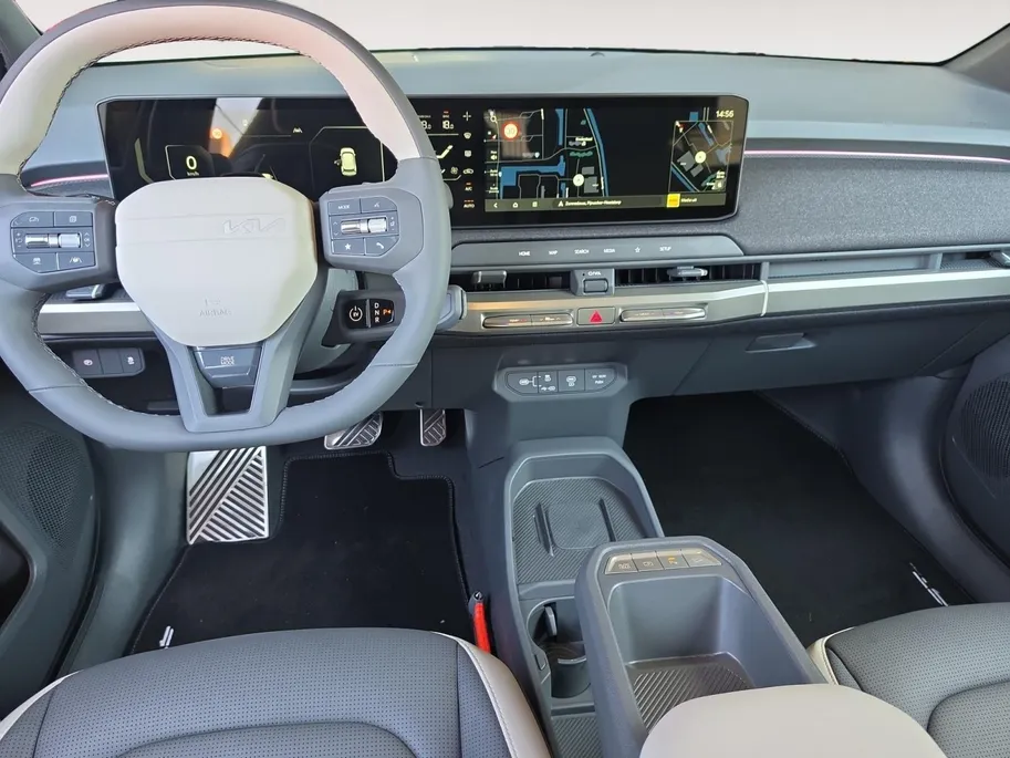 Kia EV3 GT-Line Business Edition 81.4 kWh | Navigatie | Stoel + Stuur verwarming | Navigatie | Climate control | Parkeer camera achter