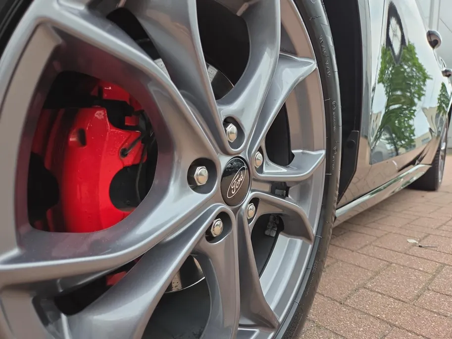 Ford Focus 1.0 EcoBoost ST-Line X Business | Automaat | Carplay | camera | Zeer nette auto | Full LED | Trekhaak | Technology Pack | Winter Pack | 12 Maanden Bovag Garantie |