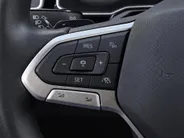 Volkswagen Polo 1.0TSI/110PK R-Line · Panoramadak · Apple/Android Car Play · Camera + Parkeersensoren · Stoelverwarming ·  Garantie t/m 31-03-2027 of 100000km.