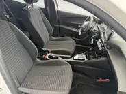 Peugeot 2008 1.2 PureTech Active Pack | 360 Camera | Apple Carplay | Android Auto | Navigatie |