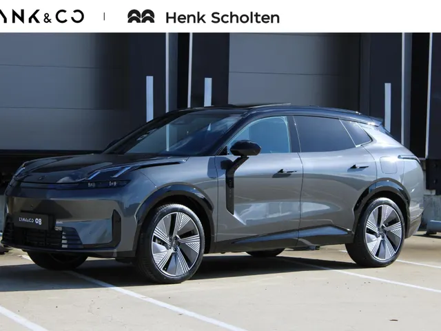 Lynk & Co 08