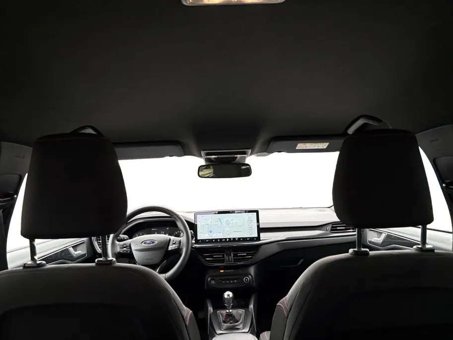Ford Focus Wagon 1.0 EcoBoost Hybrid ST Line | Navigatie | Stoel/Stuur/Voorruitverwarming | Apple Carplay / Android Auto | Cruise Control | Lichtmetalen Velgen |