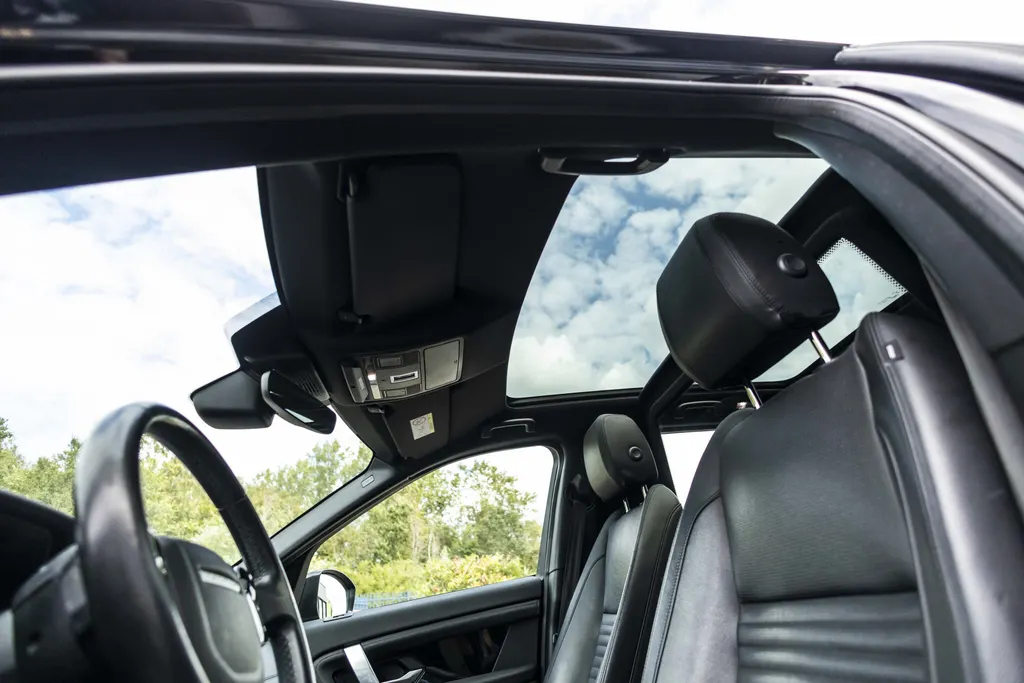 Land Rover Discovery Sport 2.0 TD4 Urban Series SE EX.BTW | Achterbank + ramen aanwezig |