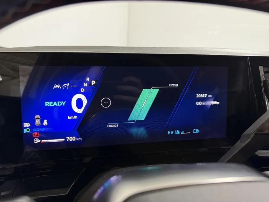 Renault Austral 200PK E-Tech Full Hybrid Esprit Alpine Automaat | 360 Camera | Elektrische Voorstoelen | Climate Control | Stoelverwarming | Digital Cockpit | Apple CarPlay/Android Auto | Lichtmetalen Velgen | Full LED |