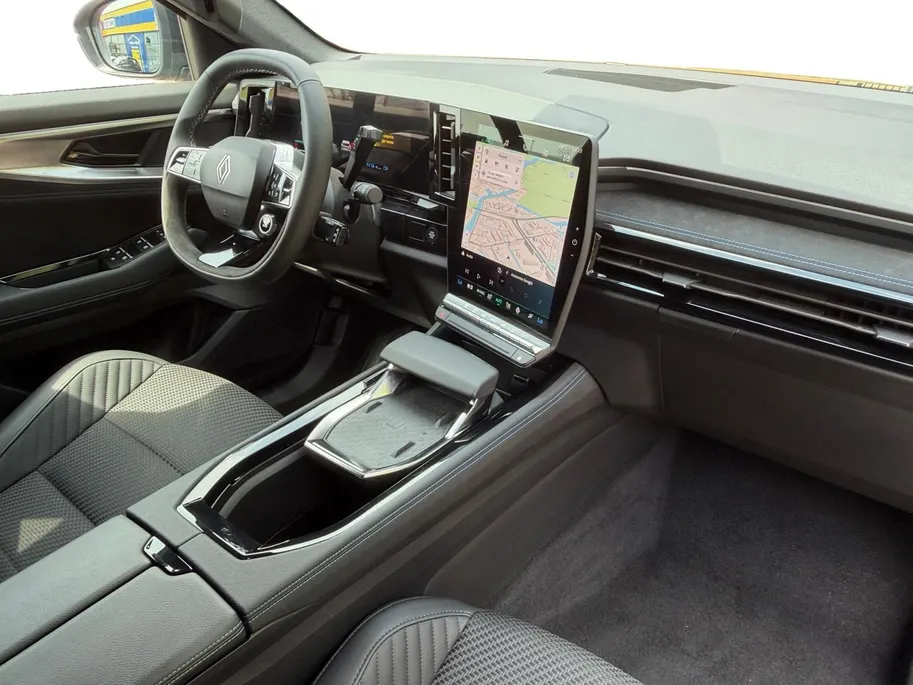 Renault Austral 1.2 E-Tech full hybrid 200 esprit Alpine zeer complete uitvoering .