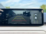Kia EV4 Hatchback GT-PlusLine 81.4 kWh | Schuif/kanteldak | Lederen bekleding | 360 Graden camera | Head up display | Elektrische achterklep | Elektrische stoel verstelling met geheugen | Stoel verwarming + ventilatie voor | Dodehoek camera | Draadloze oplader | 