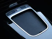 Mercedes-Benz A-Klasse 250 e Star Edition AMG Line | Panoramadak | Multispaak | LED | Burmester | Camera | LED | Automaat