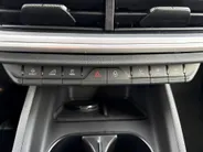 Škoda Enyaq iV Business Edition 85 | 20' inch velgen Neptune | Achterbumper en dorpels in carosseriekleur | Elektrisch wegklapbare trekhaak | 2.500,- inruilpremie!!
