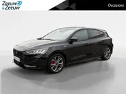 Ford Focus 1.0 EcoBoost Hybrid ST Line Style | Dealer onderhouden | NL auto | Winter pack | Cruise control | Parkeersensoren voor en achter | Achteruitrijcamera | Draadloos opladen mobiel | Apple carplay & Android auto | Keyless entry | Privacy glas | Bovag garantie