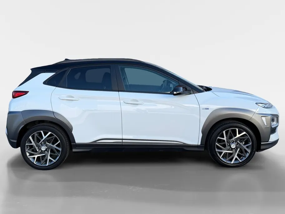 Hyundai Kona 1.6 GDI HEV Premium 105PK AUTOMAAT | Navigatie | Trekhaak| Two Tone| Climate Control| Stuur verwarming| Stoel verwarming|