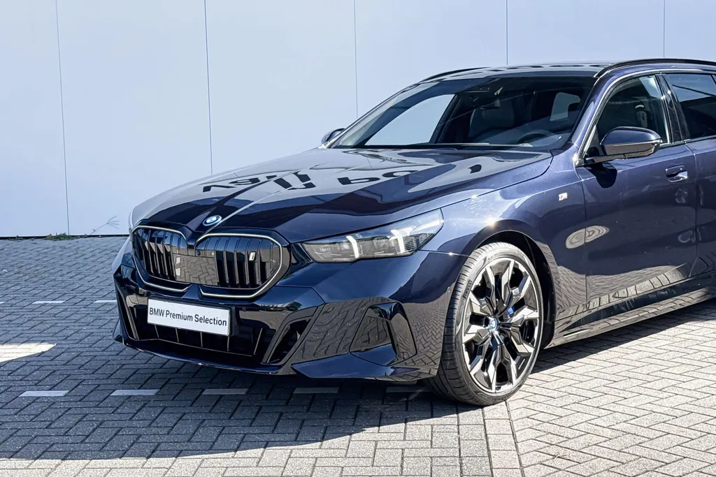 BMW i5 Touring eDrive40