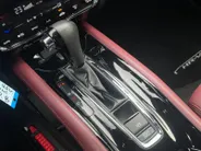 Honda HR-V 1.5 i-VTEC Elegance | Automaat | Trekhaak | Achteruitrijcamera | Stoelverwarming | Led koplampen | Dealer onderhouden |
