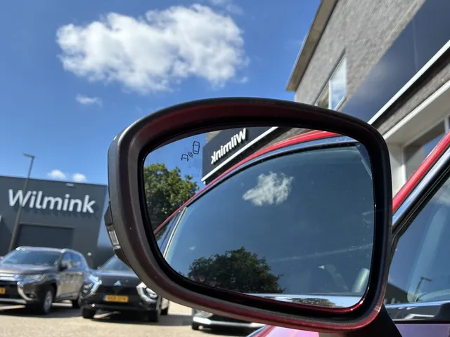 Mitsubishi Colt 1.6 HEV Intense+ | All Seasons
