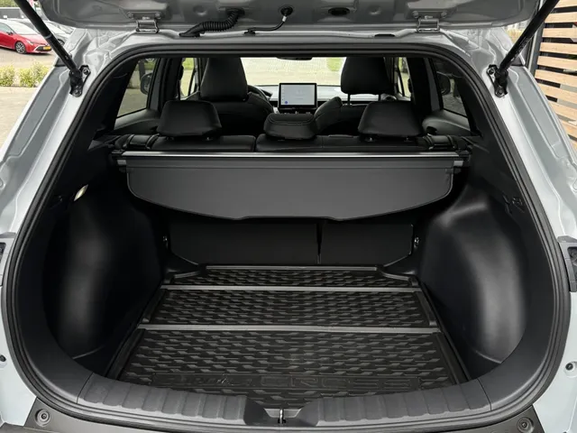 Toyota Corolla Cross Hybrid 140 Style | Panoramadak | Leer | PDC V+A