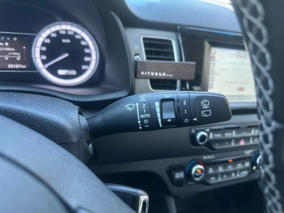 Kia Niro 1.6 GDi Hybrid DynamicLine | Trekhaak | Carplay | Automaat | Camera |