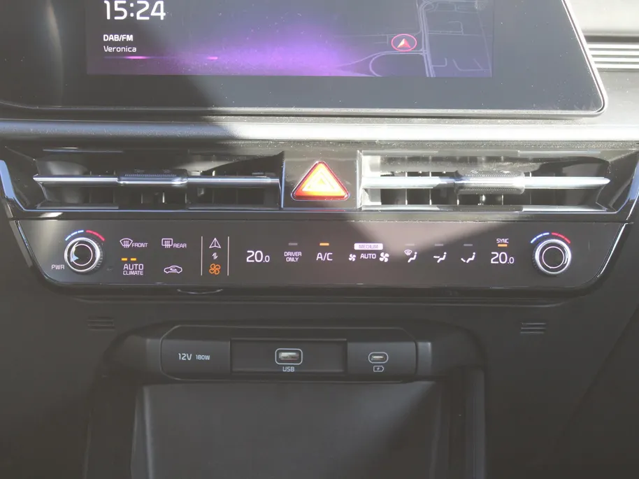 Kia Niro 1.6 GDi Hybrid DynamicLine | Camera | Cruise adapt. | Clima | 16' LM | Navi | Keyless | Apple Carplay/Android Auto |