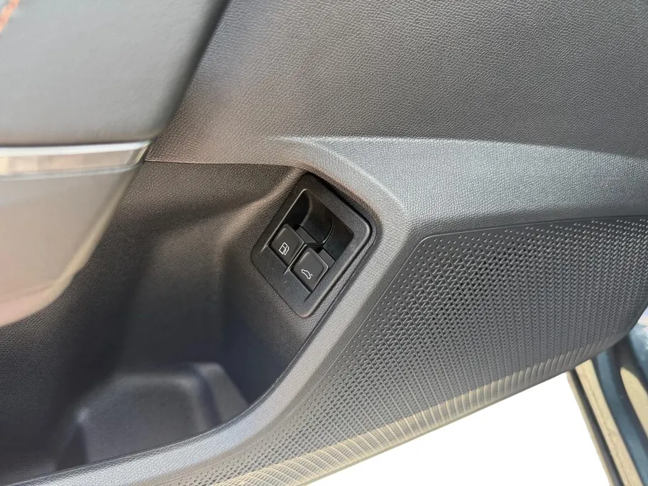 CUPRA Formentor 1.5 TSI e-Hybrid Business Afneembare trekhaak | panorama dak | stoel/stuur verwarming | Carplay |