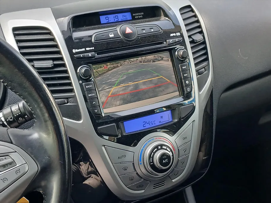 Hyundai ix20 1.6 Go Plus Automaat / Navigatie / Climate en Cruisecontrol / Schuif-kanteldak /
