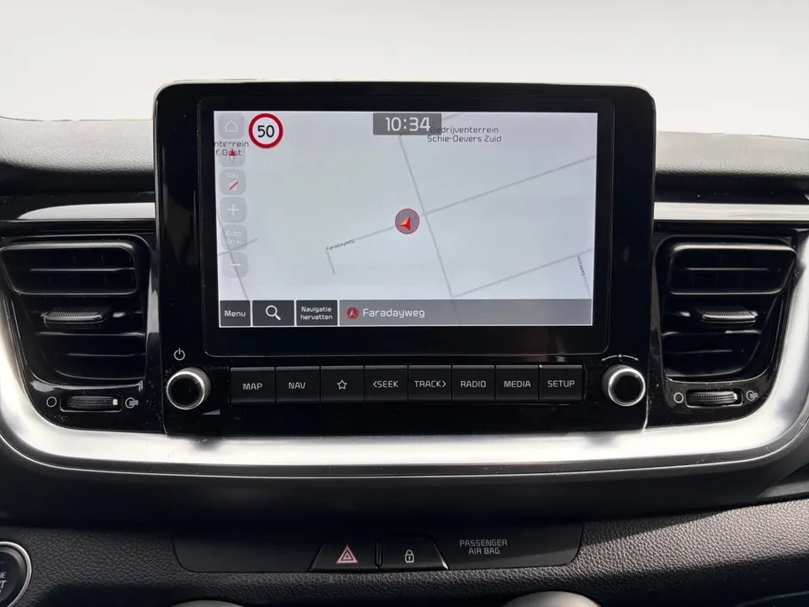 Kia Stonic 1.0 T-GDi MHEV DynamicPlusLine | *1e EIGENAAR | *LAGE KM- STAND | APPLE CARPLAY/ ANDROID AUTO | CAMERA | NAVI | KEYLESS | CLIMA | DEALER ONDERH. | ORIGINEEL NL  |