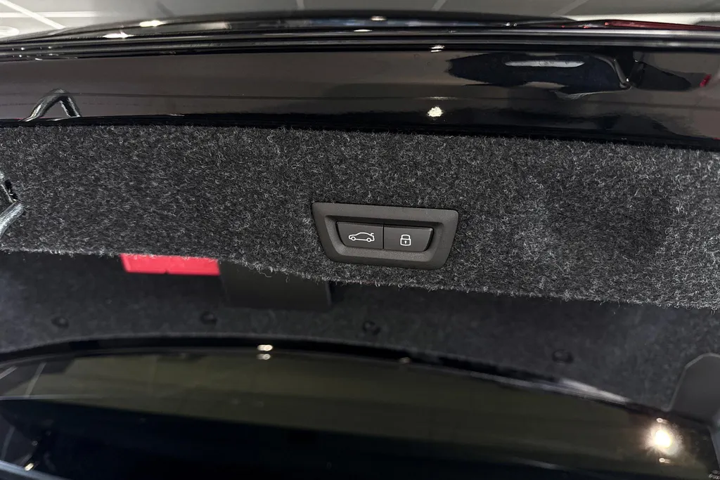 BMW i5 Sedan M60 xDrive 84 kWh