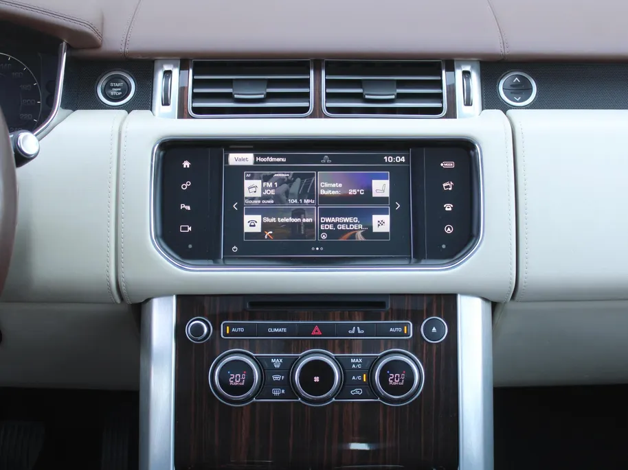 Land Rover Range Rover 4.4 SDV8 Autobiography | Uniek 4.4 V8 | Nieuwstaat | Elek. trekhaak | Luchtvering | Stuur-/voorruit-/stoelverwarming + ventilatie | Massage-/geheugenstoelen | Leer | Schuifdak | 360 Camera | 21' LM |