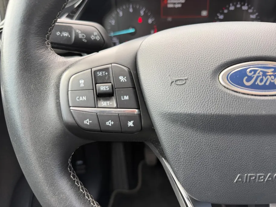 Ford Fiesta 1.0 EcoBoost Titanium |Apple Carplay/Android Auto| Trekhaak| Voorrutverwarming| 12 maanden Bovag garantie|