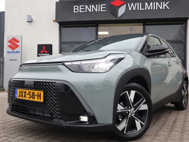 Toyota Aygo X Hybrid 115 pulse Bi-Tone | Easy Pack VERKOCHT