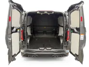 Ford E-Transit Custom 340 L2H1 MS-RT 71 kWh Dubbel Cabine | Nieuw te bestellen | Prijs excl. BTW / Incl. kosten Rijklaarmaken | 278km WLTP Rijbereik | Trekhaak | Adaptieve koplampen | Adaptieve Cruise Control | BLIS | 360 Graden Camera | Dubbele Zijschuifdeuren