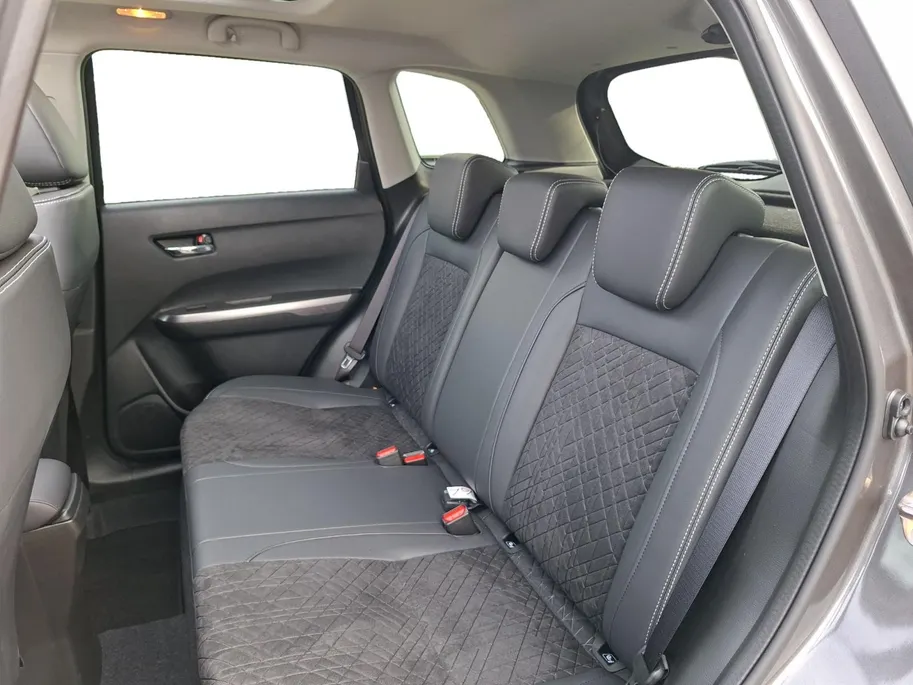 Suzuki Vitara 1.4 Boosterjet Smart Hybrid Style | Kantel / schuifdak | Navigatie | Achteruit rij camera